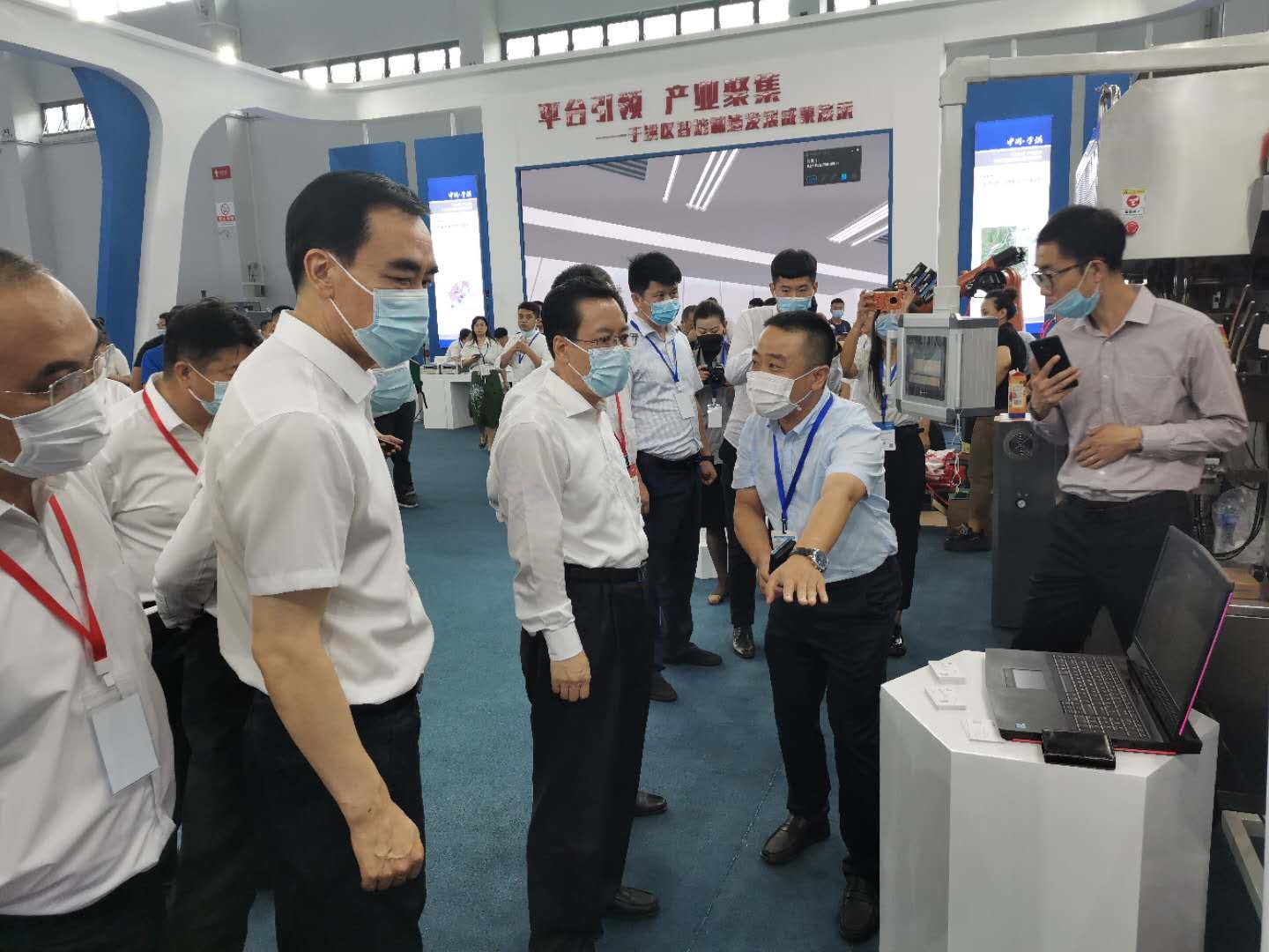 制博会即将落幕,万搏·体育精彩继续(图3) 制博会即将落幕,万搏·体育精彩继续(图3)
